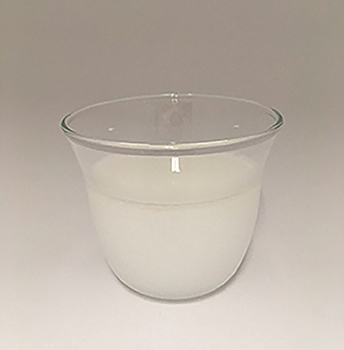 水溶性オイルに水を加えた場合